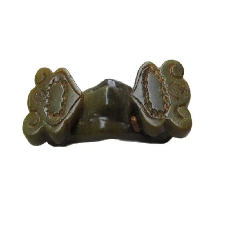 antique carved old jade natural jade pendants decoration high jade Ruyi exquisite craft of Han Dynasty
antique carved old jade natural jade pendants decoration high jade Ruyi exquisite craft of Han Dynasty