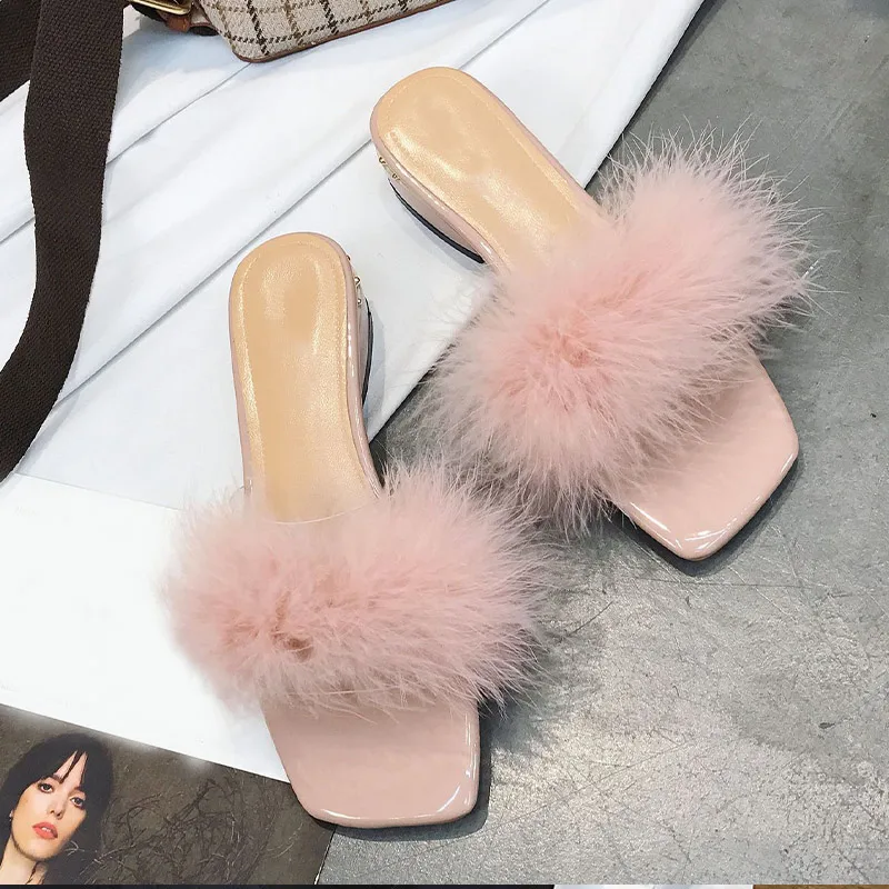 2021 Women Women's Shoes New Summer Ladies Square Toe Short Plush Sandals Large Size Elegant Fashion Mid Heeled Slippers
2021 Women Women's Shoes New Summer Ladies Square Toe Short Plush Sandals Large Size Elegant Fashion Mid Heeled Slippers