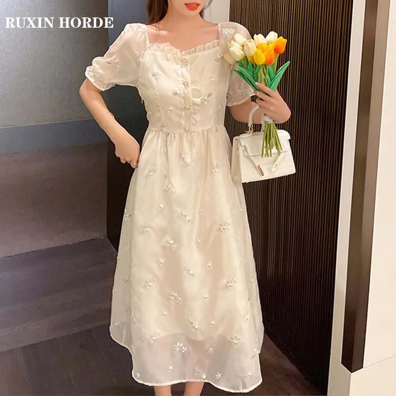 Женское ТРАПЕЦИЕВИДНОЕ ПЛАТЬЕ на пуговицах, элегантное приталенное платье с квадратным вырезом, пышными рукавами и высокой талией в Корейс... 
Женское ТРАПЕЦИЕВИДНОЕ ПЛАТЬЕ на пуговицах, элегантное приталенное платье с квадратным вырезом, пышными рукавами и высокой талией в Корейс...