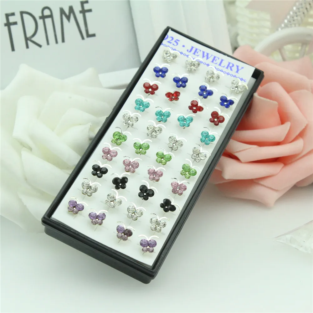 20 Pairs of a Box of New Silver Earrings Personality Charm Classic Butterfly Inlaid Color Crystal Earrings Jewelry
20 Pairs of a Box of New Silver Earrings Personality Charm Classic Butterfly Inlaid Color Crystal Earrings Jewelry