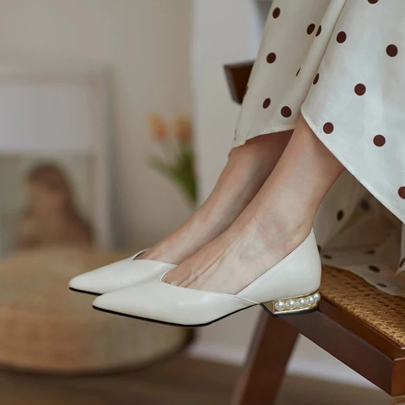 Новинка 2021, женская обувь на плоской подошве, осенняя однотонная женская обувь с жемчугом, модная удобная повседневная женская обувь на низ... 
Новинка 2021, женская обувь на плоской подошве, осенняя однотонная женская обувь с жемчугом, модная удобная повседневная женская обувь на низ...