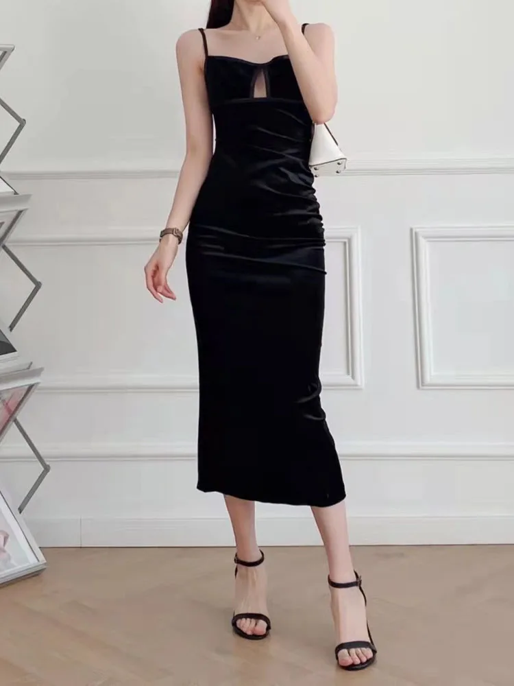 ZA winter new fashion temperament sexy sling all-match black velvet texture straight casual hollow slim bag hip skirt women
ZA winter new fashion temperament sexy sling all-match black velvet texture straight casual hollow slim bag hip skirt women