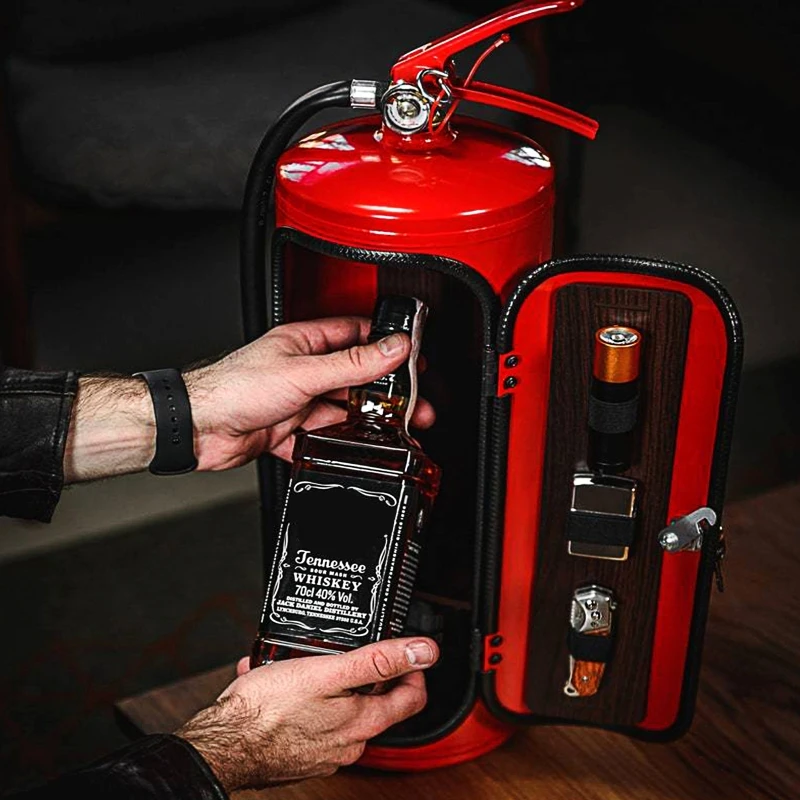2022 New Novelty Firefighter Gifts Simulation Fire Extinguisher Can Bar Desktop Decorative for Whiskey Wine Champagne Beverages 
2022 New Novelty Firefighter Gifts Simulation Fire Extinguisher Can Bar Desktop Decorative for Whiskey Wine Champagne Beverages