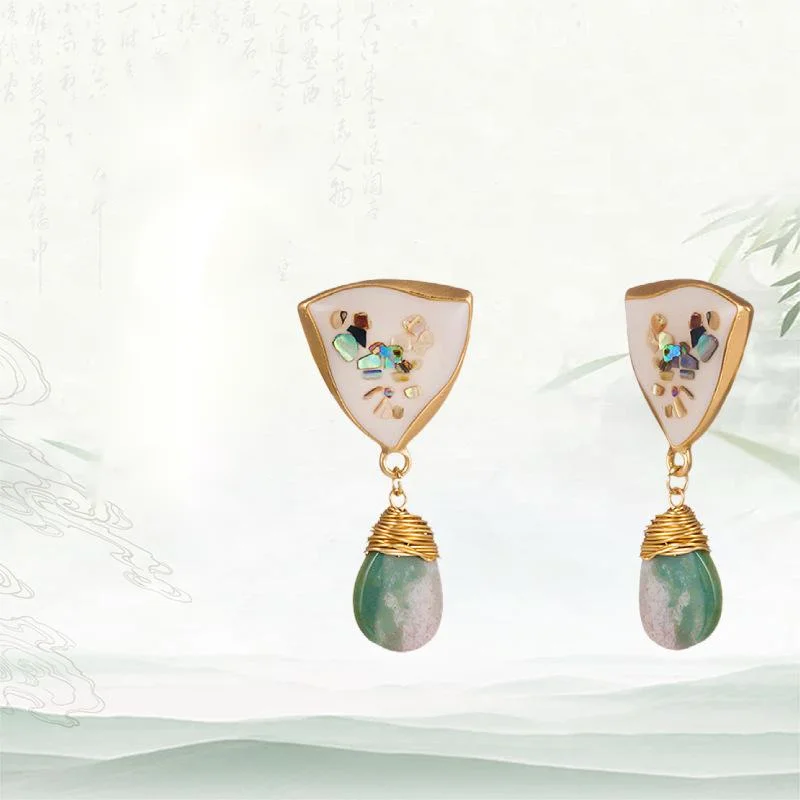 European and American Fashion New Style Earings Triangle White Auricular Needle Natural Agate Water Drop Stone Earrings
European and American Fashion New Style Earings Triangle White Auricular Needle Natural Agate Water Drop Stone Earrings