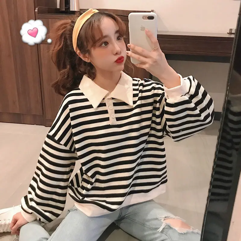 Women New Autumn Turn-down Collar Striped Sweatshirts New Korean Lazy Wind Loose Hoodies Student All Match Loose Clothes Tops
Women New Autumn Turn-down Collar Striped Sweatshirts New Korean Lazy Wind Loose Hoodies Student All Match Loose Clothes Tops