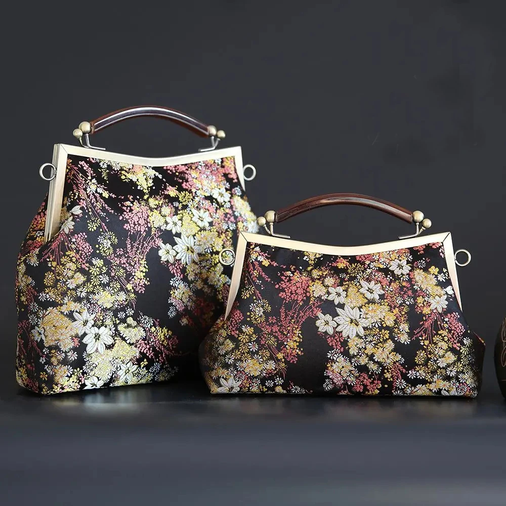 Vintage Classic Flowers Shell Lock Bags Women Shoulder Crossbody Bag Chain 2021 NEW Women's Handbags Purses
Vintage Classic Flowers Shell Lock Bags Women Shoulder Crossbody Bag Chain 2021 NEW Women's Handbags Purses