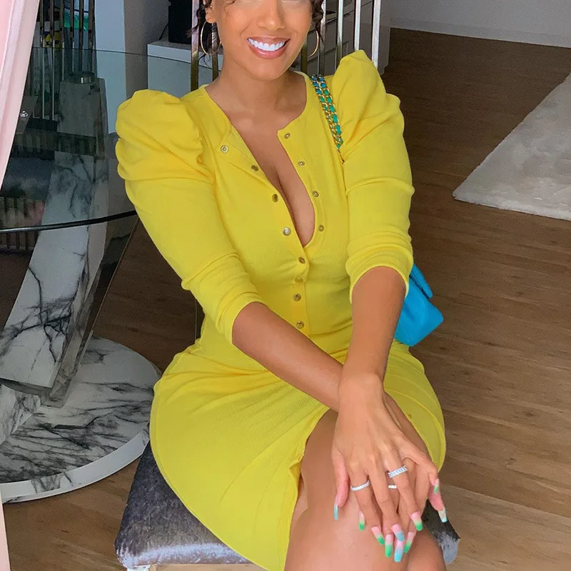 2020 Autumn Fashion Party Dress Women Sexy O Neck Vintage Button Up Sheath Slim Bodycon Long Sleeve Yellow Dresses Elastic Mini
2020 Autumn Fashion Party Dress Women Sexy O Neck Vintage Button Up Sheath Slim Bodycon Long Sleeve Yellow Dresses Elastic Mini
