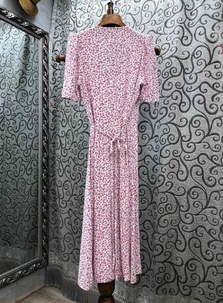 2020 Summer Hot Sale Dress High Quality Women V-Neck Elegant Little Floral Print Tunic Buttons Up Short Sleeve Mid-Calf Dress
2020 Summer Hot Sale Dress High Quality Women V-Neck Elegant Little Floral Print Tunic Buttons Up Short Sleeve Mid-Calf Dress