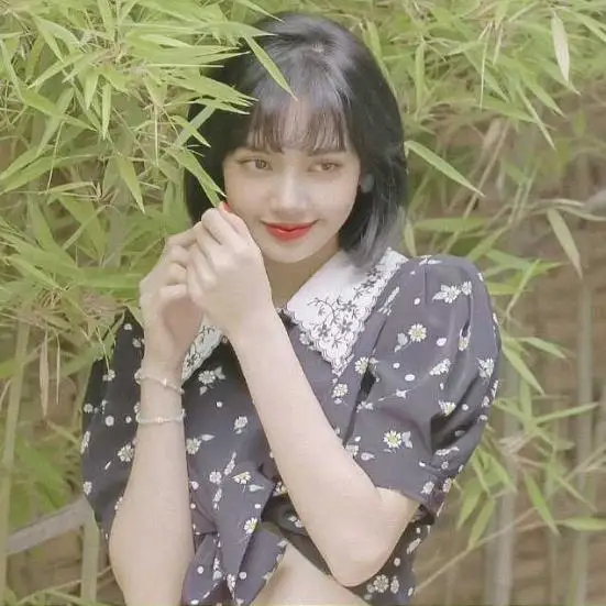 Рубашка женская шифоновая kpop TWICE EXO IU Seo Yea Ji same, летняя, с отворотами, с цветочным принтом, в Корейском стиле, с коротким рукавом, в стиле Харадз...
Рубашка женская шифоновая kpop TWICE EXO IU Seo Yea Ji same, летняя, с отворотами, с цветочным принтом, в Корейском стиле, с коротким рукавом, в стиле Харадз...