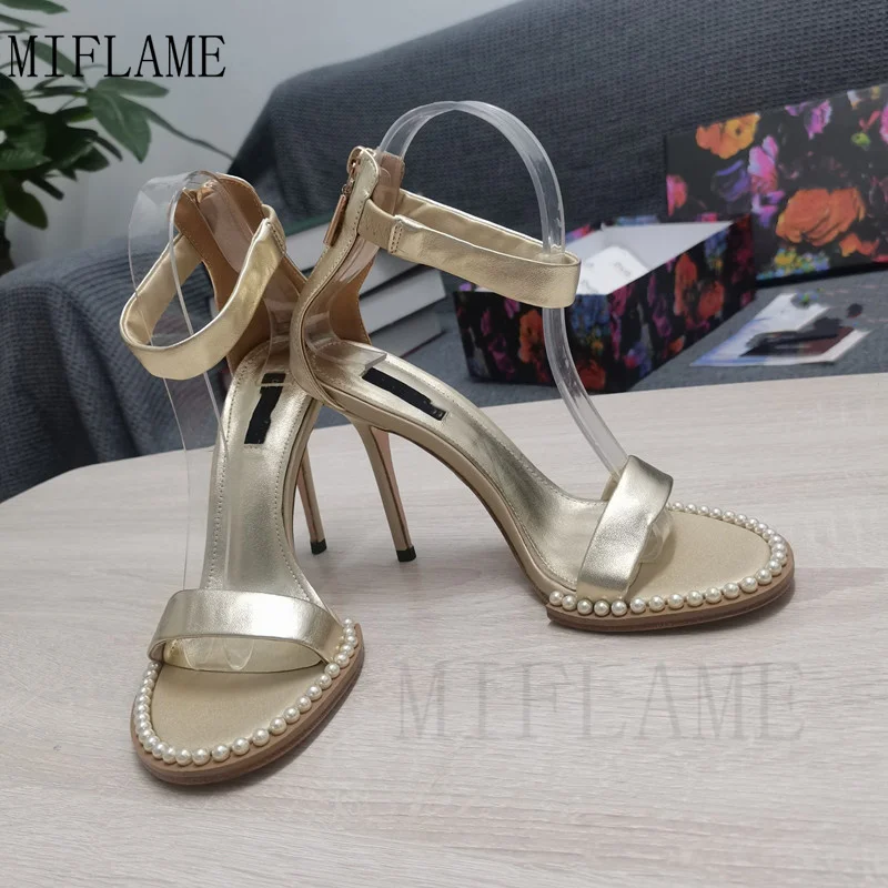 Fashion Women Summer High Heel Sandals 2021 New Luxury Pearl Design Party Genuine Leather Sandals Wedding Casual Zipper Shoes
Fashion Women Summer High Heel Sandals 2021 New Luxury Pearl Design Party Genuine Leather Sandals Wedding Casual Zipper Shoes