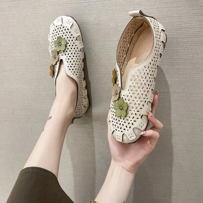 New Retro Style Girls White Genuine Leather Shoes Hollow Embroider Flower Womans Flats Women Comfy Oxford Flats Newest 2021 Hot
New Retro Style Girls White Genuine Leather Shoes Hollow Embroider Flower Womans Flats Women Comfy Oxford Flats Newest 2021 Hot