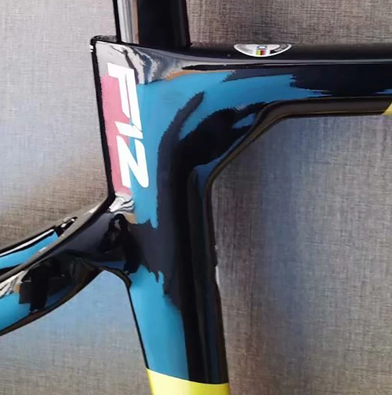 2021F12 carbon frame Team INOES 1K carbon road bike 2021 New paint Texture blue T1100 with Handlebar bicycle frameset disc brake
2021F12 carbon frame Team INOES 1K carbon road bike 2021 New paint Texture blue T1100 with Handlebar bicycle frameset disc brake