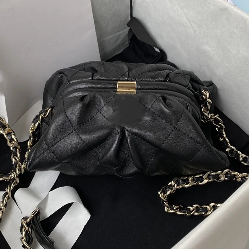 Classic luxury lady dumpling bag fashion design messenger lady bag large capacity leather shoulder bag
Classic luxury lady dumpling bag fashion design messenger lady bag large capacity leather shoulder bag
