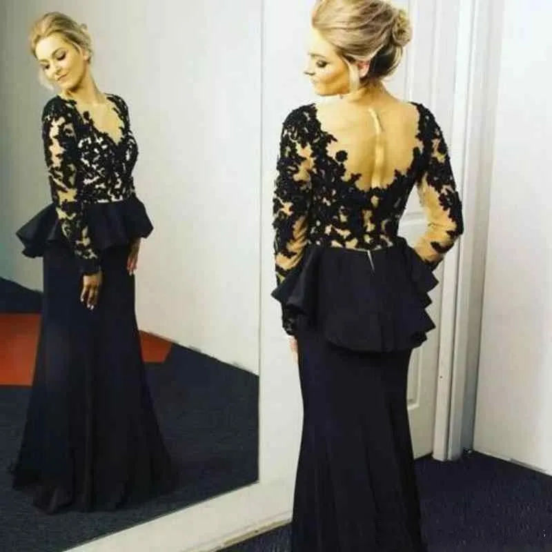 2019 Vintage Black Lace Mother Of The Bride Dresses vestido de madrinha Illusion Long Sleeves Backless Ruched Mothers Formal
2019 Vintage Black Lace Mother Of The Bride Dresses vestido de madrinha Illusion Long Sleeves Backless Ruched Mothers Formal