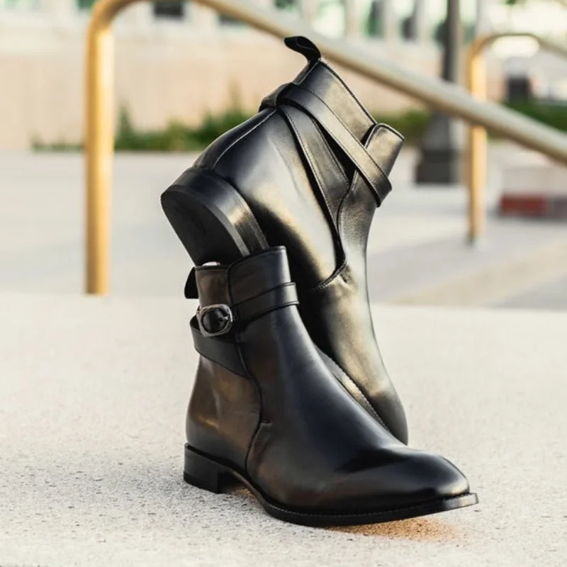 2021 New Men Shoes Handmade Black PU Classic Pointed Low Heel Belt Buckle Fashionable Business Casual Dress Ankle Boots KU154
2021 New Men Shoes Handmade Black PU Classic Pointed Low Heel Belt Buckle Fashionable Business Casual Dress Ankle Boots KU154