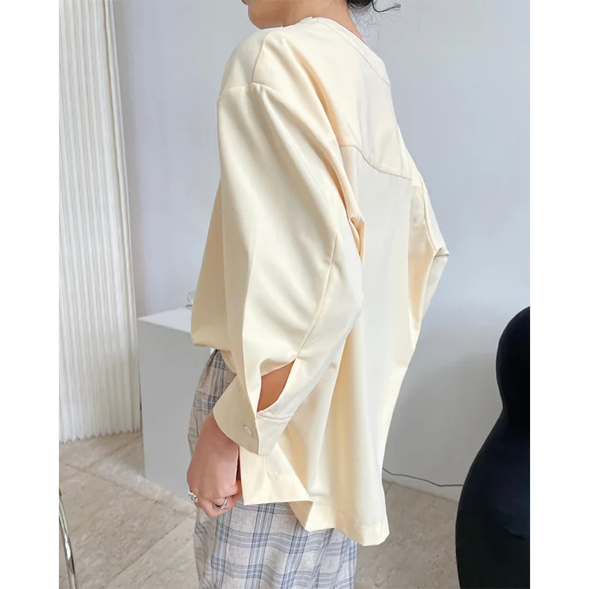 Summer New Korean Retro Fashionable Slant Placket Design Shirt Loose And Thin Casual Top
Summer New Korean Retro Fashionable Slant Placket Design Shirt Loose And Thin Casual Top