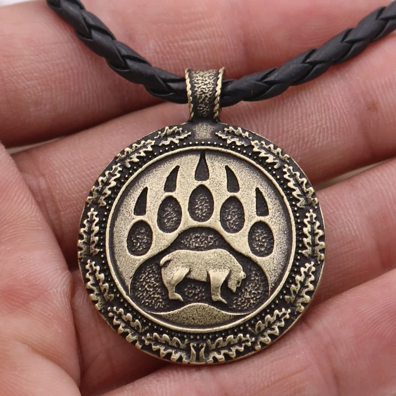 Fashion Men's Retro Round Pendant Bear Claw Amulet Animal Necklace Luxury Personality Atmospheric Gift Accessories 
Fashion Men's Retro Round Pendant Bear Claw Amulet Animal Necklace Luxury Personality Atmospheric Gift Accessories