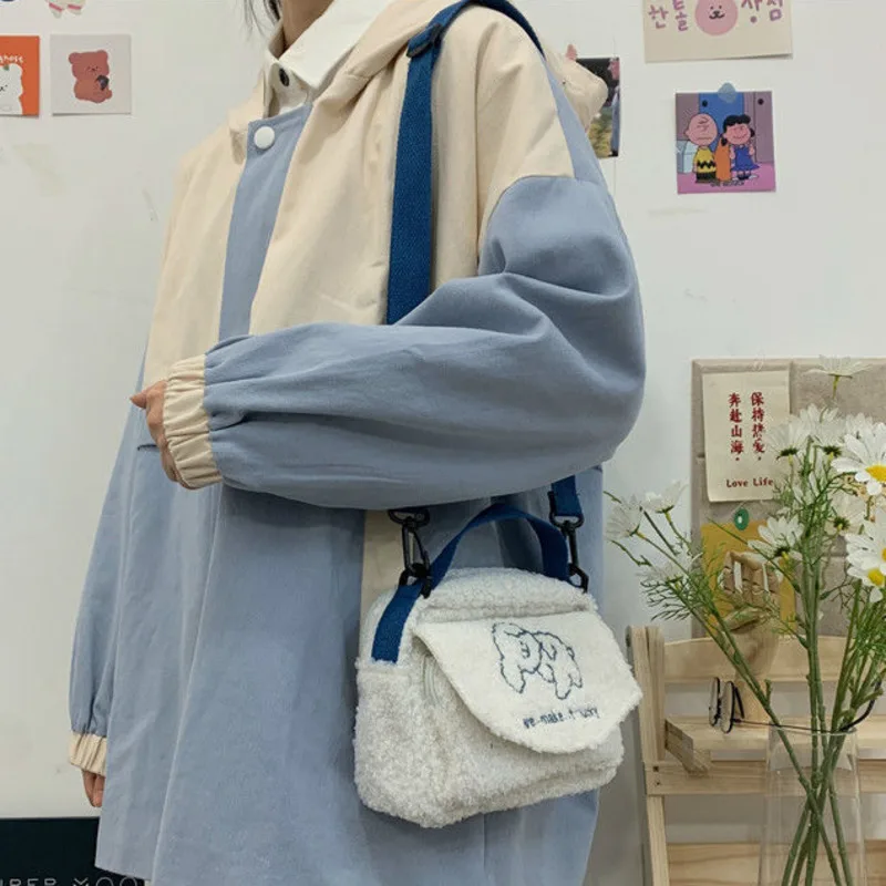 Women's Shoulder Bags Ladies Canvas Bag Wool Lady Sweet Cartoon Student Flap Pocket Printed Cute Dog Plush Small Bag
Women's Shoulder Bags Ladies Canvas Bag Wool Lady Sweet Cartoon Student Flap Pocket Printed Cute Dog Plush Small Bag