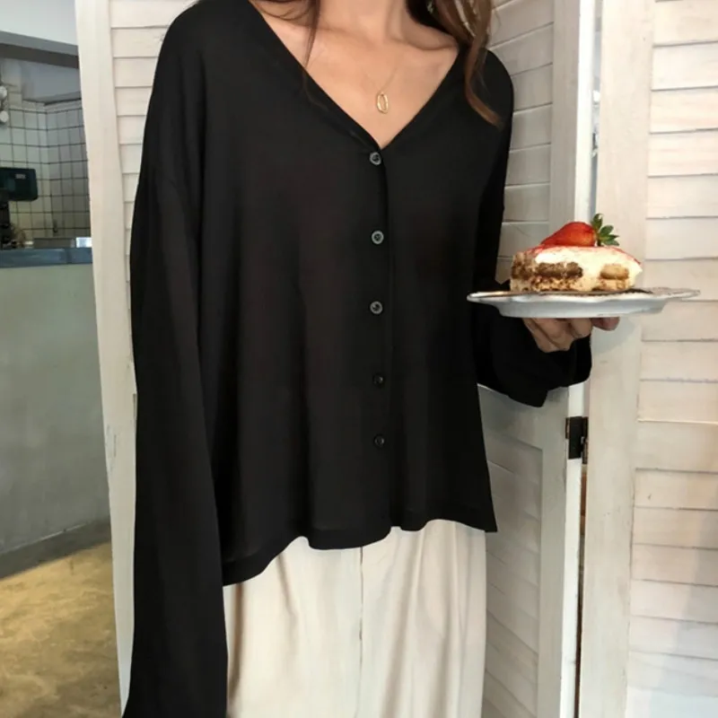 Shirts Women V-Neck Loose Solid Korean Style Retro Chic Chiffon Casual Blouses Elegant Trendy Womens Daily Streetwear Female New
Shirts Women V-Neck Loose Solid Korean Style Retro Chic Chiffon Casual Blouses Elegant Trendy Womens Daily Streetwear Female New