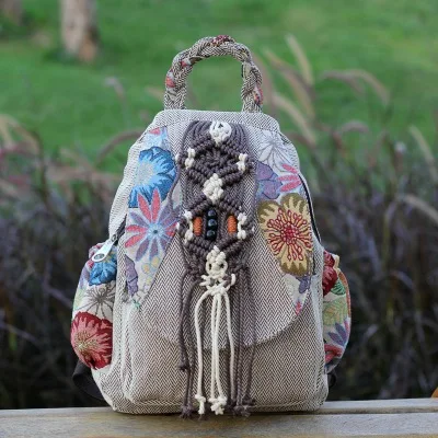 Fashion Bohemian string appliques women shopping hasp backpacks!National floral prints lady casual backrack New canvas backruck
Fashion Bohemian string appliques women shopping hasp backpacks!National floral prints lady casual backrack New canvas backruck