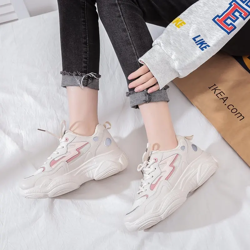 2021 Hot New Autumn Women Sneakers Vulcanize Breathable White Color Fashion Casuals Height Increasing Female Chunky Ladies Shoe
2021 Hot New Autumn Women Sneakers Vulcanize Breathable White Color Fashion Casuals Height Increasing Female Chunky Ladies Shoe