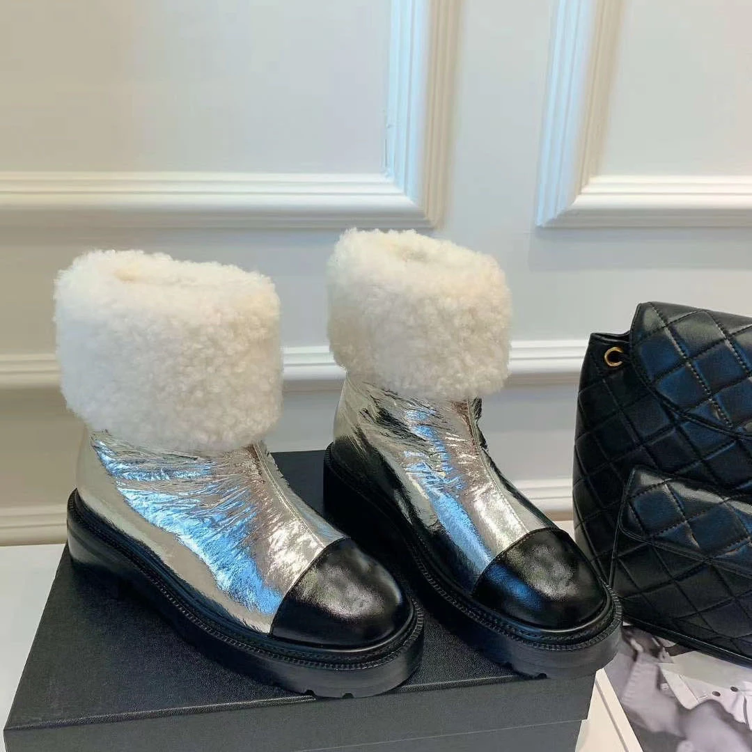 2021 New Silver Metallic Leather Cozy Warm Wool Boots Round Toe Slip on Platform Boots Shoes Women Fashion and High Quality
2021 New Silver Metallic Leather Cozy Warm Wool Boots Round Toe Slip on Platform Boots Shoes Women Fashion and High Quality