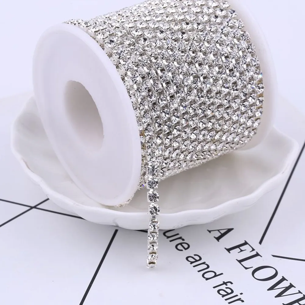 1 Roll Of 10 Meters Rhinestone Chain Bracelet Headwear Clothing Shoes Rhinestone Silver Claw Chain DIY Sewing Trim Accessory
1 Roll Of 10 Meters Rhinestone Chain Bracelet Headwear Clothing Shoes Rhinestone Silver Claw Chain DIY Sewing Trim Accessory
