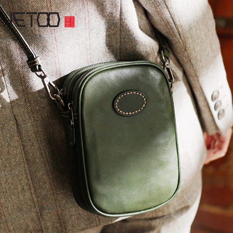 AETOO Retro casual slant with small bag, soft leather simple small square bag, hundred tofu bag
AETOO Retro casual slant with small bag, soft leather simple small square bag, hundred tofu bag