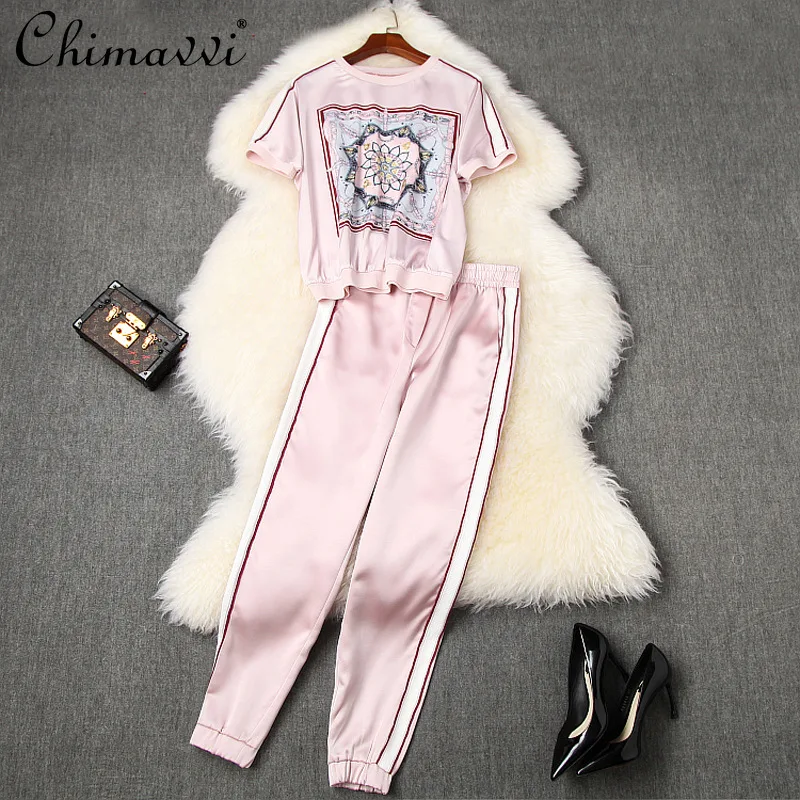 Personalized Printed Short-Sleeved Top+Elastic Waist Drawstring Bloomers 2021 Summer Fashion Casual Women's Sports 2pcs Set
Personalized Printed Short-Sleeved Top+Elastic Waist Drawstring Bloomers 2021 Summer Fashion Casual Women's Sports 2pcs Set