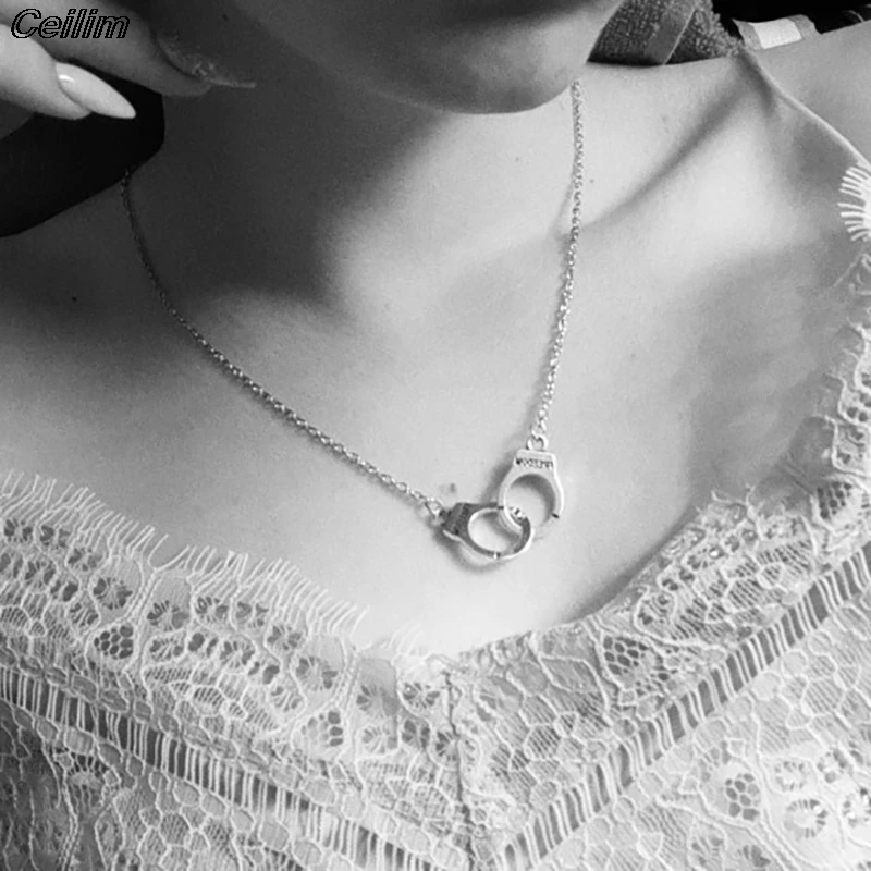 Ceilim 1PCS Steampunk Handcuff Necklace for Women Men Punk Choker Necklace Fashion Neck Jewelry Collares Couple Friend Gifts
Ceilim 1PCS Steampunk Handcuff Necklace for Women Men Punk Choker Necklace Fashion Neck Jewelry Collares Couple Friend Gifts