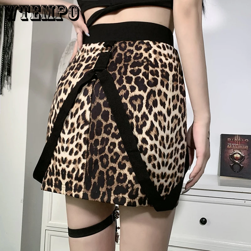 Sexy Leopard Mini Skirts 2021 New Skull Zipper Button Ribbons Nightclub Party Harajuku Skirt Goth Y2K Slim fit Faldas Jupe Femme
Sexy Leopard Mini Skirts 2021 New Skull Zipper Button Ribbons Nightclub Party Harajuku Skirt Goth Y2K Slim fit Faldas Jupe Femme