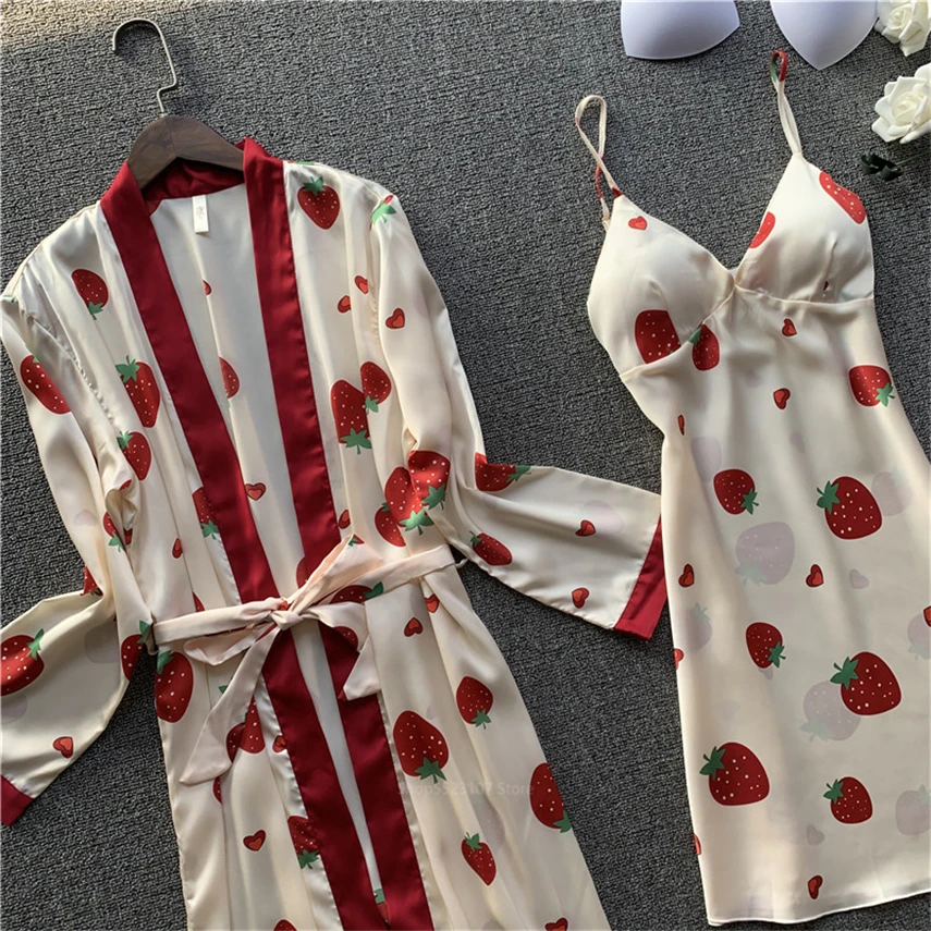 Women 4Pcs Pijamas Set Dress Night Gowns Summer Silk Print Cute Home Long Sleeve Sleepwear Clothing with Chest Pads
Women 4Pcs Pijamas Set Dress Night Gowns Summer Silk Print Cute Home Long Sleeve Sleepwear Clothing with Chest Pads