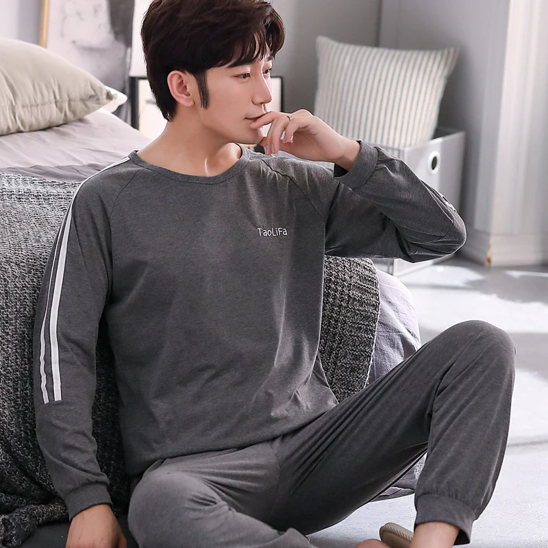 Men's Pajamas Set Autumn Winter Leisure Elastic Waist Men Sleepwear set cotton Men's Long Sleeve Nightwear Loose Top Homewear
Men's Pajamas Set Autumn Winter Leisure Elastic Waist Men Sleepwear set cotton Men's Long Sleeve Nightwear Loose Top Homewear