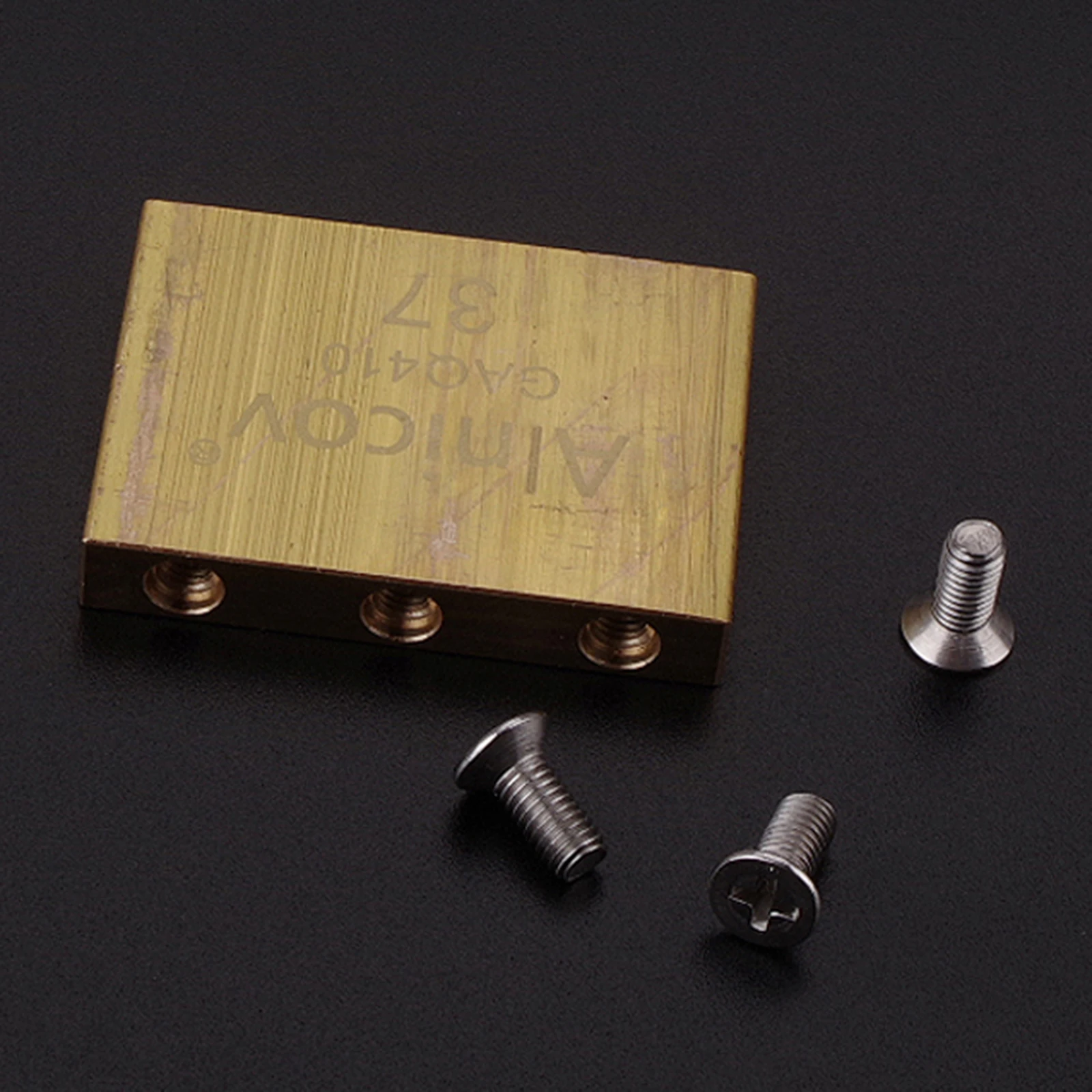 Латунный блок Tremolo ручной работы, Стандартный блок Tremolo, аксессуары для гитары, запчасти для гитары Tremolo Bridge
Латунный блок Tremolo ручной работы, Стандартный блок Tremolo, аксессуары для гитары, запчасти для гитары Tremolo Bridge
