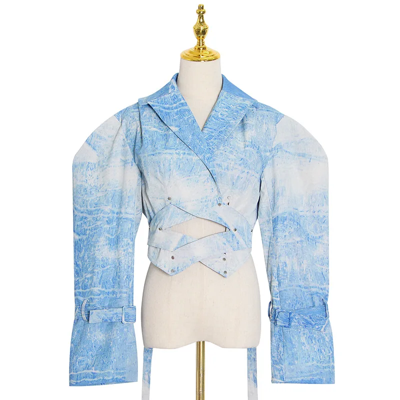 Vogue of new fund of 2021 autumn printing the restoring ancient ways suit brought the hollow out short jacket coat female
Vogue of new fund of 2021 autumn printing the restoring ancient ways suit brought the hollow out short jacket coat female