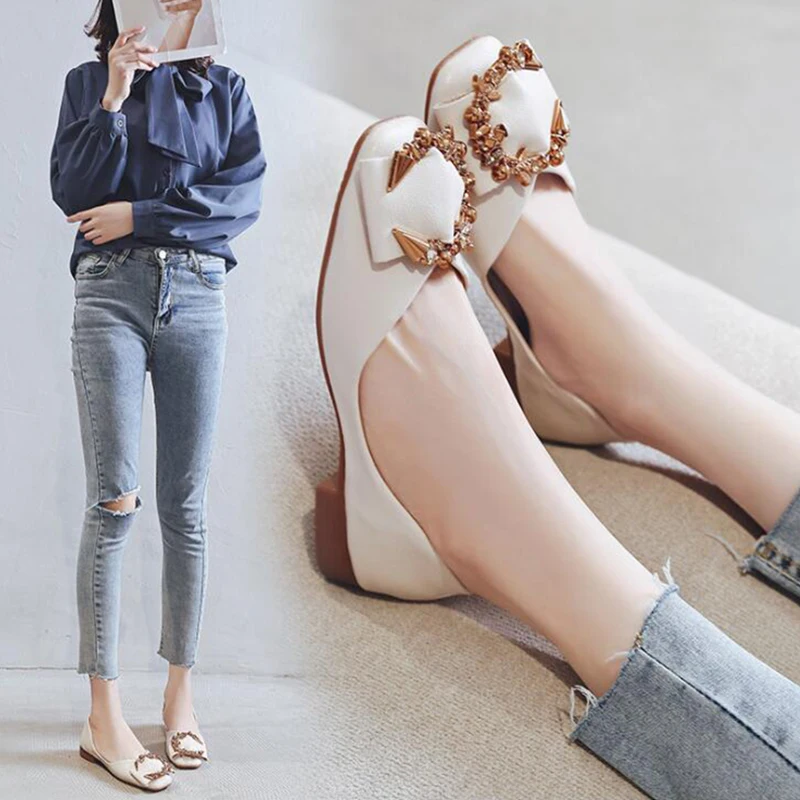 2021 Women Flat Shoes Surface Metal Buckle Decoration Low Heel Female Shoes Casual Square Toe Ladies Flat Shoes
2021 Women Flat Shoes Surface Metal Buckle Decoration Low Heel Female Shoes Casual Square Toe Ladies Flat Shoes