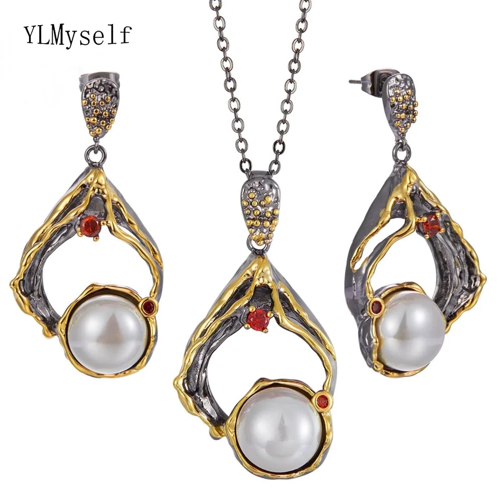 2 Tone 2PCS Sets Necklace Earrings Pearl Irregular Hollow design Pendant Female Vintage Jewelry Best gift for wife
2 Tone 2PCS Sets Necklace Earrings Pearl Irregular Hollow design Pendant Female Vintage Jewelry Best gift for wife