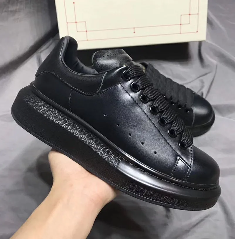 High quality size couple shoes sneakers women shoes shoes sports Original design casual shoes man
High quality size couple shoes sneakers women shoes shoes sports Original design casual shoes man