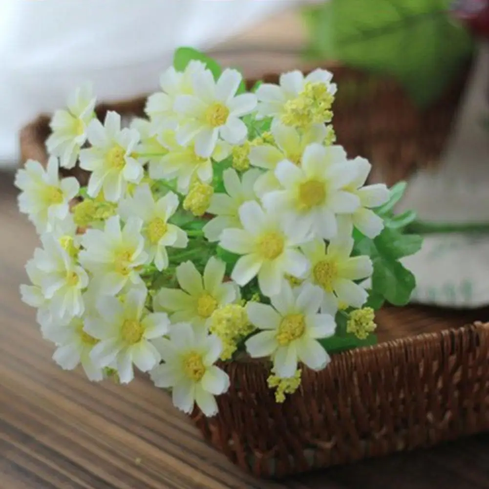 28 Small Daisies Artificial Flowers Nordic Style Plastic Artificial Flowers Flux Wire Material Length Is About 33 CM
28 Small Daisies Artificial Flowers Nordic Style Plastic Artificial Flowers Flux Wire Material Length Is About 33 CM