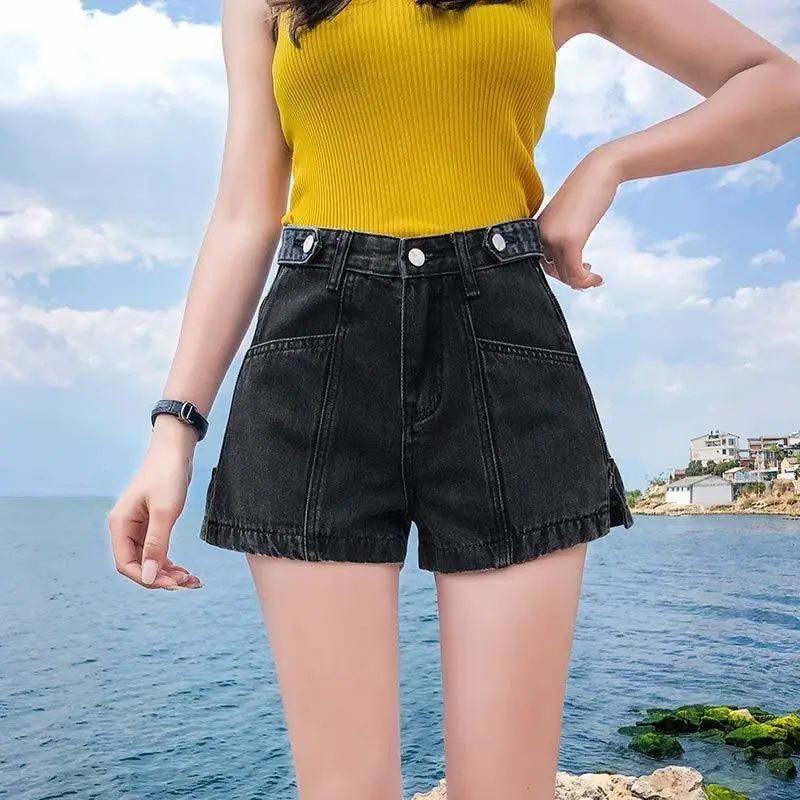 Denim shorts women's 2021 summer new loose fashion net red ins super fire show thin A-line wide leg thin hot pants
Denim shorts women's 2021 summer new loose fashion net red ins super fire show thin A-line wide leg thin hot pants