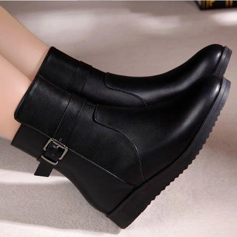Retro Women's Boots Leather Fashion Autumn and Winter Warm Flat Zipper Buckle Short Ankle Boots Round Toe Shoes Casual Boots
Retro Women's Boots Leather Fashion Autumn and Winter Warm Flat Zipper Buckle Short Ankle Boots Round Toe Shoes Casual Boots