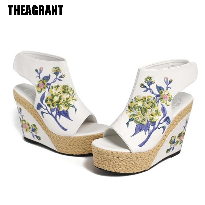 THEAGRANT 2021 Embroidered Wedge Women Sandals Platform Summer Shoes Peep Toe Vintage High Heels Flax Sole Lady Pumps WSS3051
THEAGRANT 2021 Embroidered Wedge Women Sandals Platform Summer Shoes Peep Toe Vintage High Heels Flax Sole Lady Pumps WSS3051