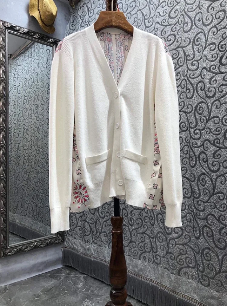 High Quality Cardigans 2022 Spring Summer Fashion Tops Coat Women V-Neck Vintage Print Knitted Long Sleeve Casual Cardigan White
High Quality Cardigans 2022 Spring Summer Fashion Tops Coat Women V-Neck Vintage Print Knitted Long Sleeve Casual Cardigan White