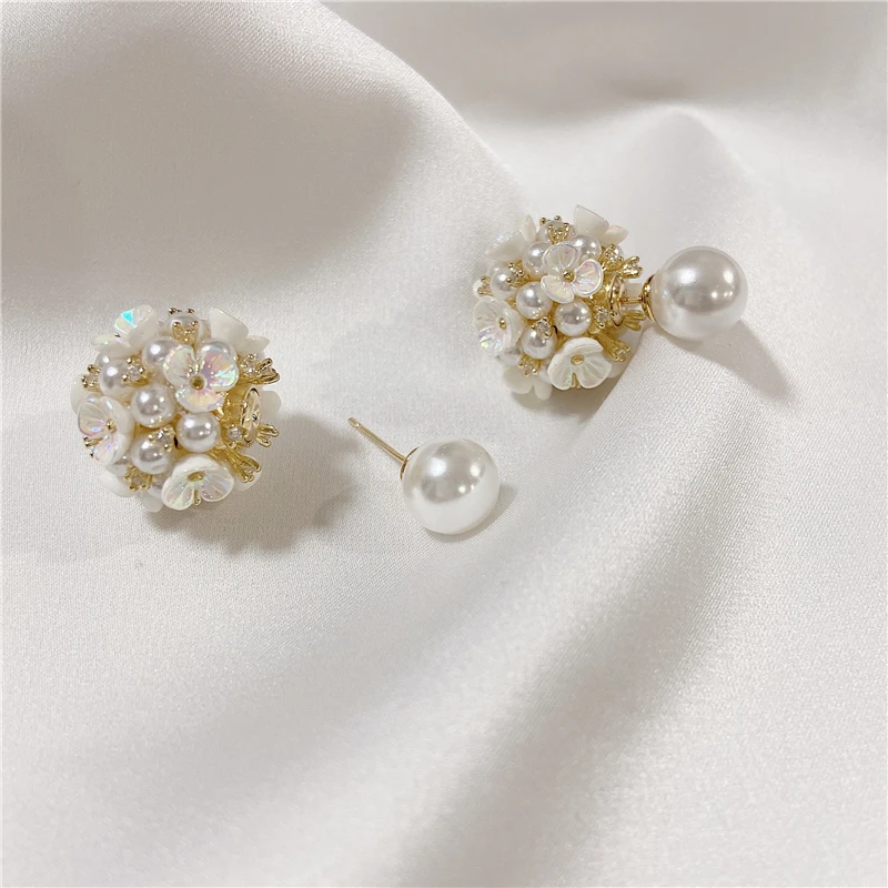 Vintage Fashion Plastic Shell Flower Pearl Ball Stud Earrings for Women Grils Pearl 925 Silver Needle Fashion Jewelry Gift
Vintage Fashion Plastic Shell Flower Pearl Ball Stud Earrings for Women Grils Pearl 925 Silver Needle Fashion Jewelry Gift