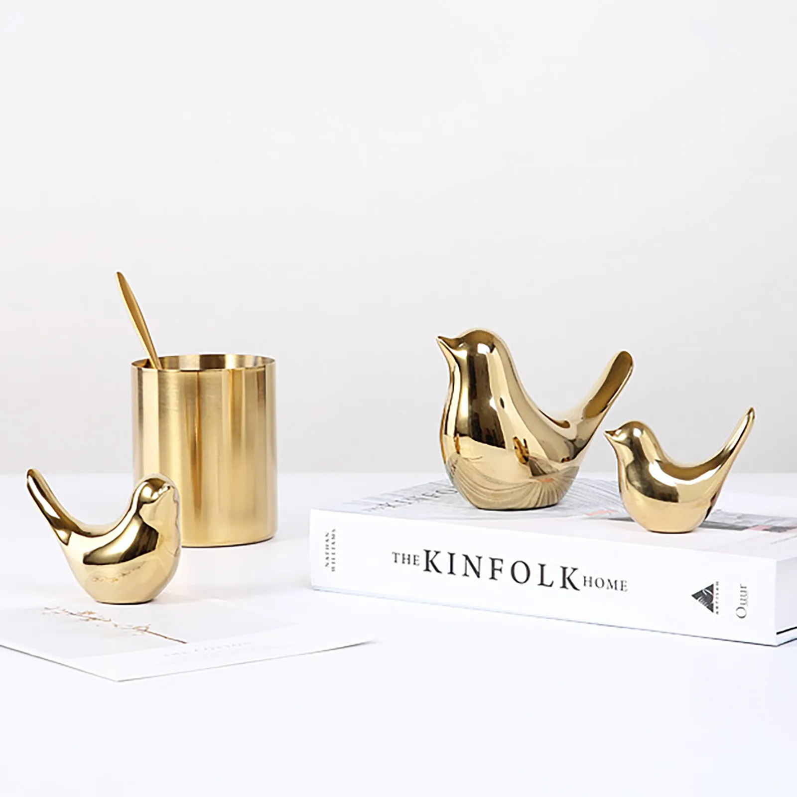 2021 Golden Ceramic Bird Decoration Modern Living Room Home Soft Decoration Desktop Modern Minimalist Home Desktop Decor
2021 Golden Ceramic Bird Decoration Modern Living Room Home Soft Decoration Desktop Modern Minimalist Home Desktop Decor