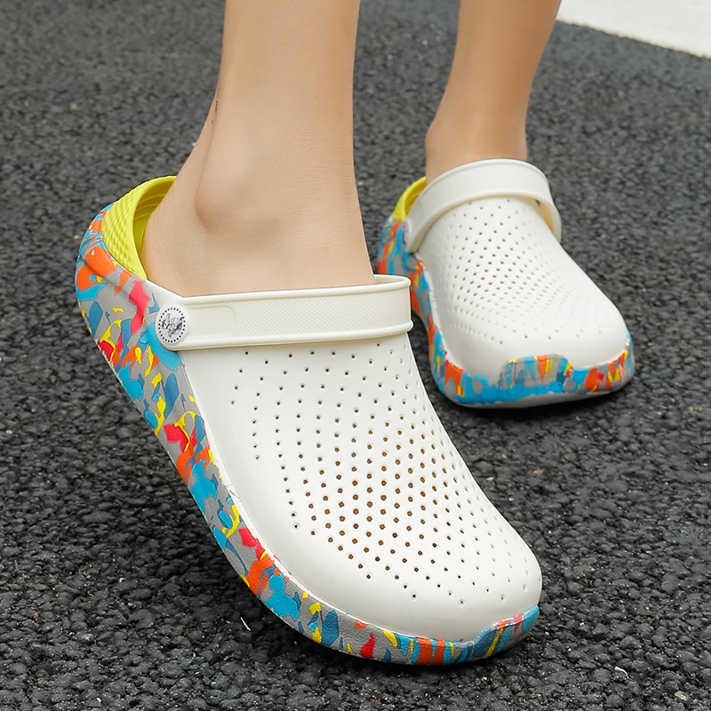 New Men Women Summer Sandals Couple Beach Slippers Soft Non-slip Sole Colorful Fashion Print Men Clogs Sandals Casual
New Men Women Summer Sandals Couple Beach Slippers Soft Non-slip Sole Colorful Fashion Print Men Clogs Sandals Casual