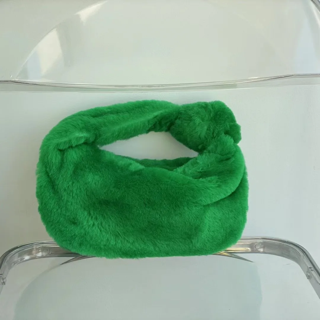 2021 Winter Style Fashion Casual Luxury Brand Designer Handbag Wool Fur Clutch Women Bag
2021 Winter Style Fashion Casual Luxury Brand Designer Handbag Wool Fur Clutch Women Bag