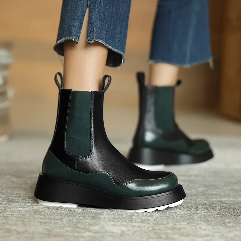 Women's shoes 2020 winter new women's shoes round toe slope heel thick sole short boots women's color matching elastic shoes
Women's shoes 2020 winter new women's shoes round toe slope heel thick sole short boots women's color matching elastic shoes