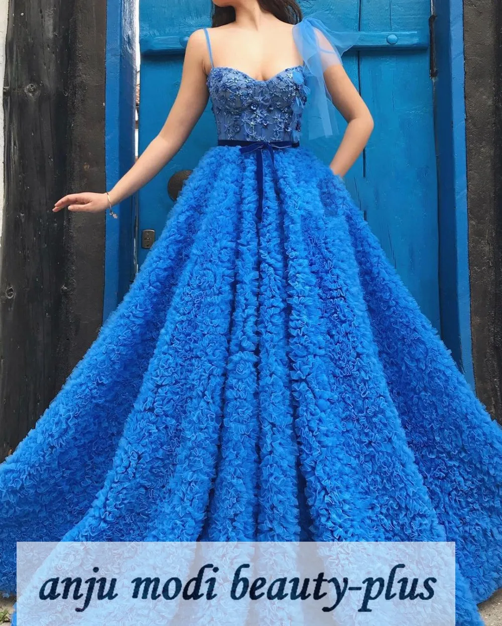 Элегантное Длинное Пышное платье для выпускного вечера 2020, бальное платье на тонких бретельках с бисером, бальное платье для вечеринок
Элегантное Длинное Пышное платье для выпускного вечера 2020, бальное платье на тонких бретельках с бисером, бальное платье для вечеринок