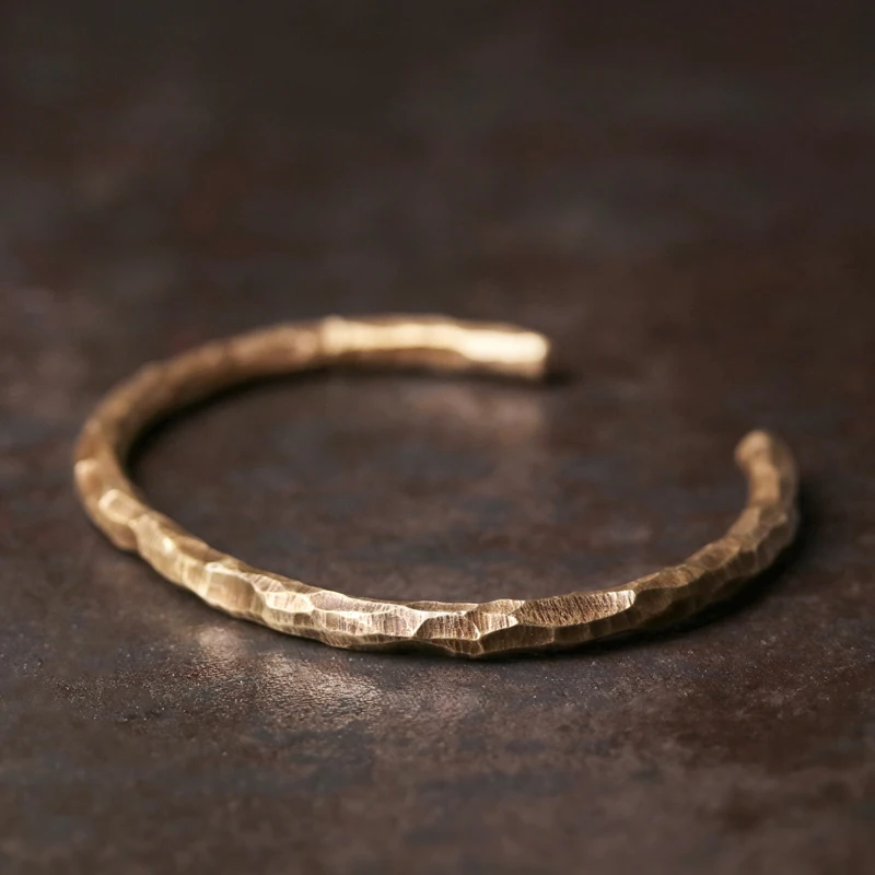 Creative Design Bump Texture Open Bracelet Men's Simple Personality Handmade Metal Bracelet Men's Casual Jewelry Accessories
Creative Design Bump Texture Open Bracelet Men's Simple Personality Handmade Metal Bracelet Men's Casual Jewelry Accessories